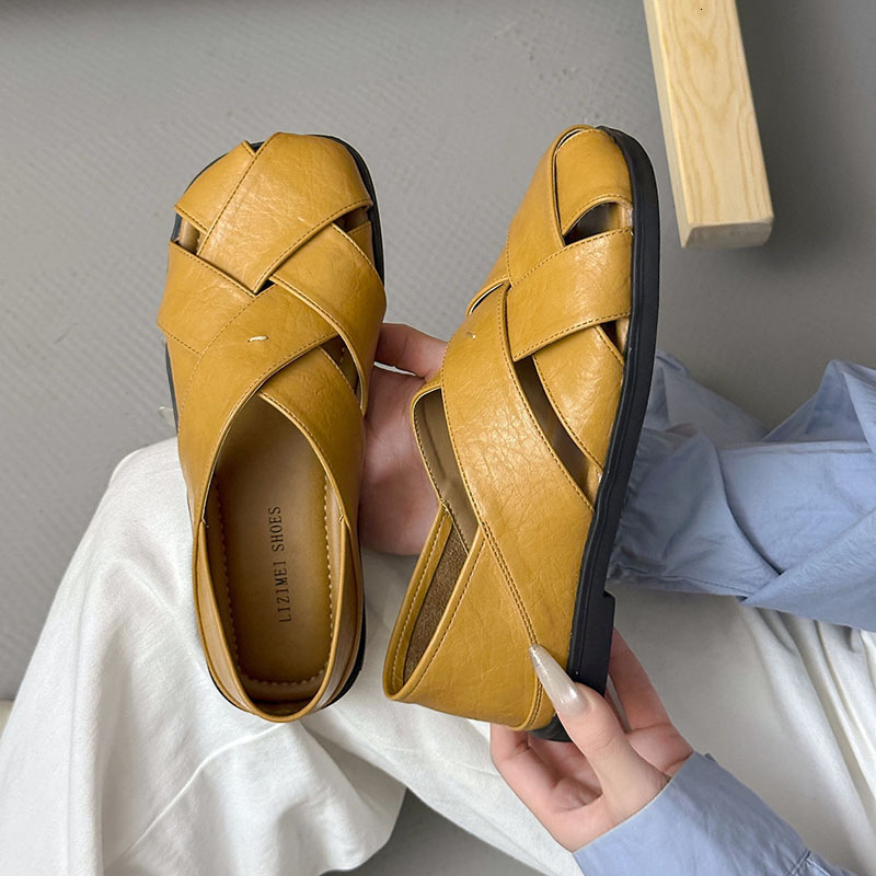 Ddmyoutdoor Artistic Forest Style Flat For Women Leather Back Strap Roman Shoes Summer New Soft Sole Ladies Sandals Outdoor Shoes