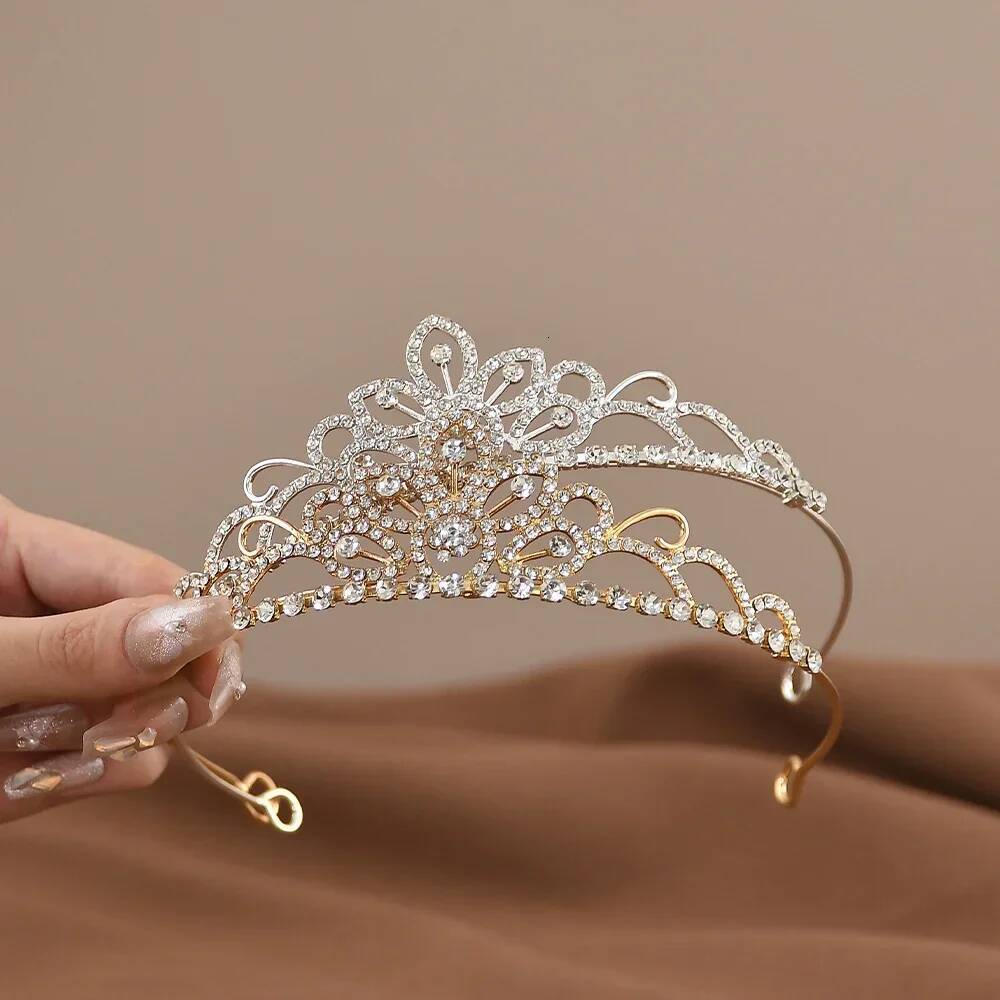 Mini Crowns Comb Crystal Bridal Tiaras For Girls Rhinestone Pearl Wedding Birthday Party Children's Hair Accessories