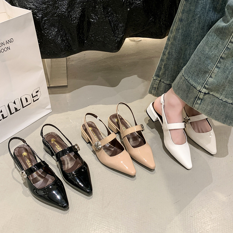 Ddmyoutdoor European Style Chunky Pointed Elegant Closed Toe Sandals For Women New Summer Trend Mid Heel Patent Leather Mary Jane Shoes Outdoor Shoes