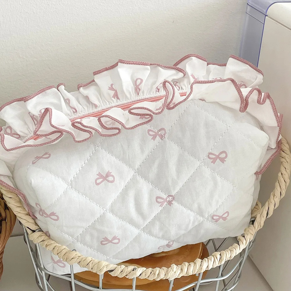 Wholesale Fashion Women Lace Makeup Zipper Bag Cute Bowknot Portable Lipstick Handbag Pouch Female Lingge Mini Clutch Bag 250614