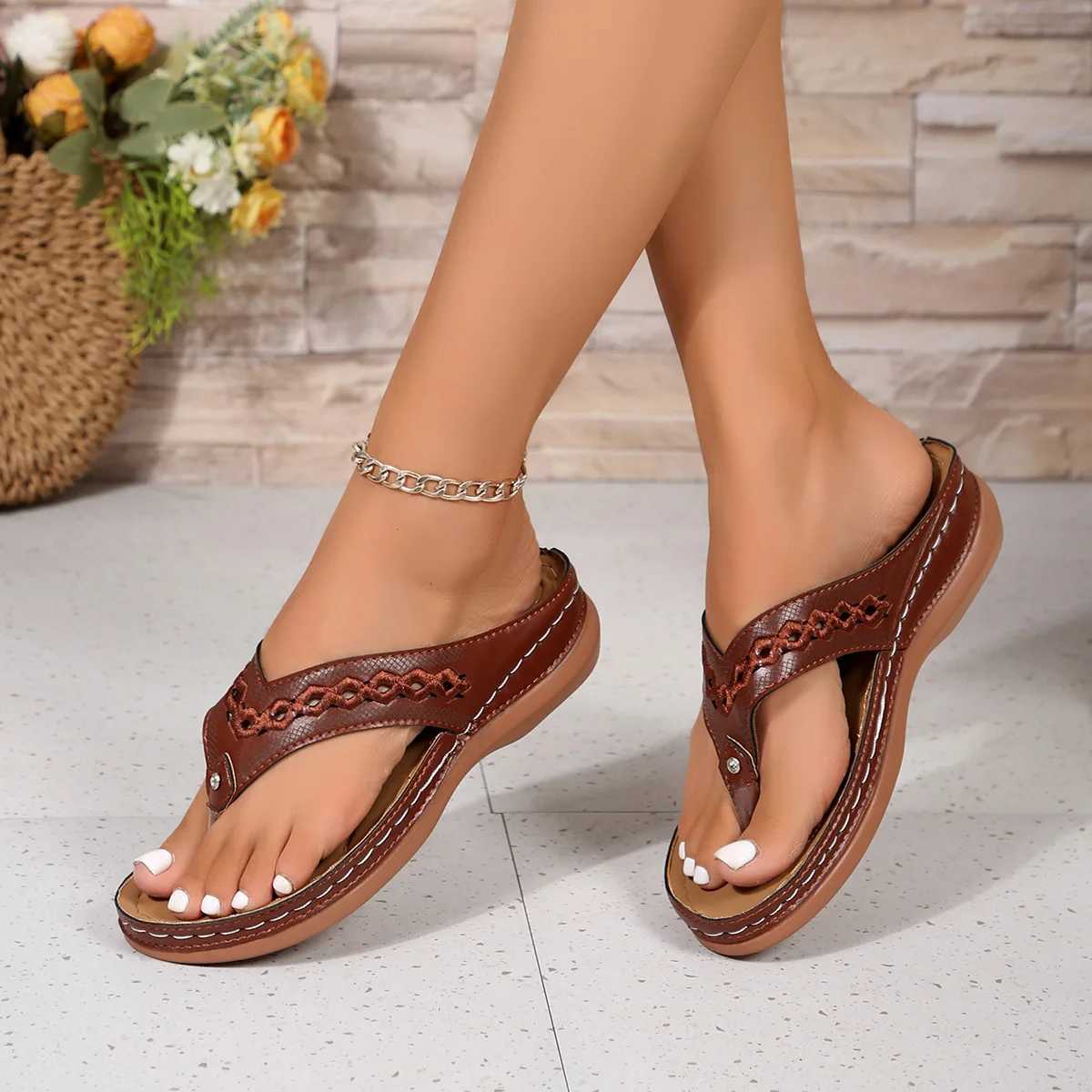 Women Sandals Summer Handmade Leather Sandals Trendy Lightweight Fashion Shoes Outdoor Comfortable Simple Sandals Slides Women Z250614