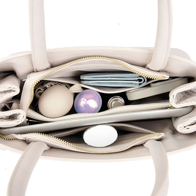 Hot Sale Woven Pattern For Women Simple Commuter Large Capacity Tote Bag Ladies Handbag