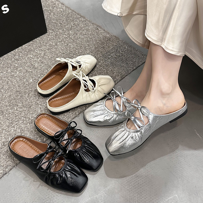 Ddmyoutdoor Breathable Lightweight Silver Closed Toe Flat Slippers For Women Summer Outdoor New Non Slip Soft Sole Versatile Sandals Outdoor Shoes