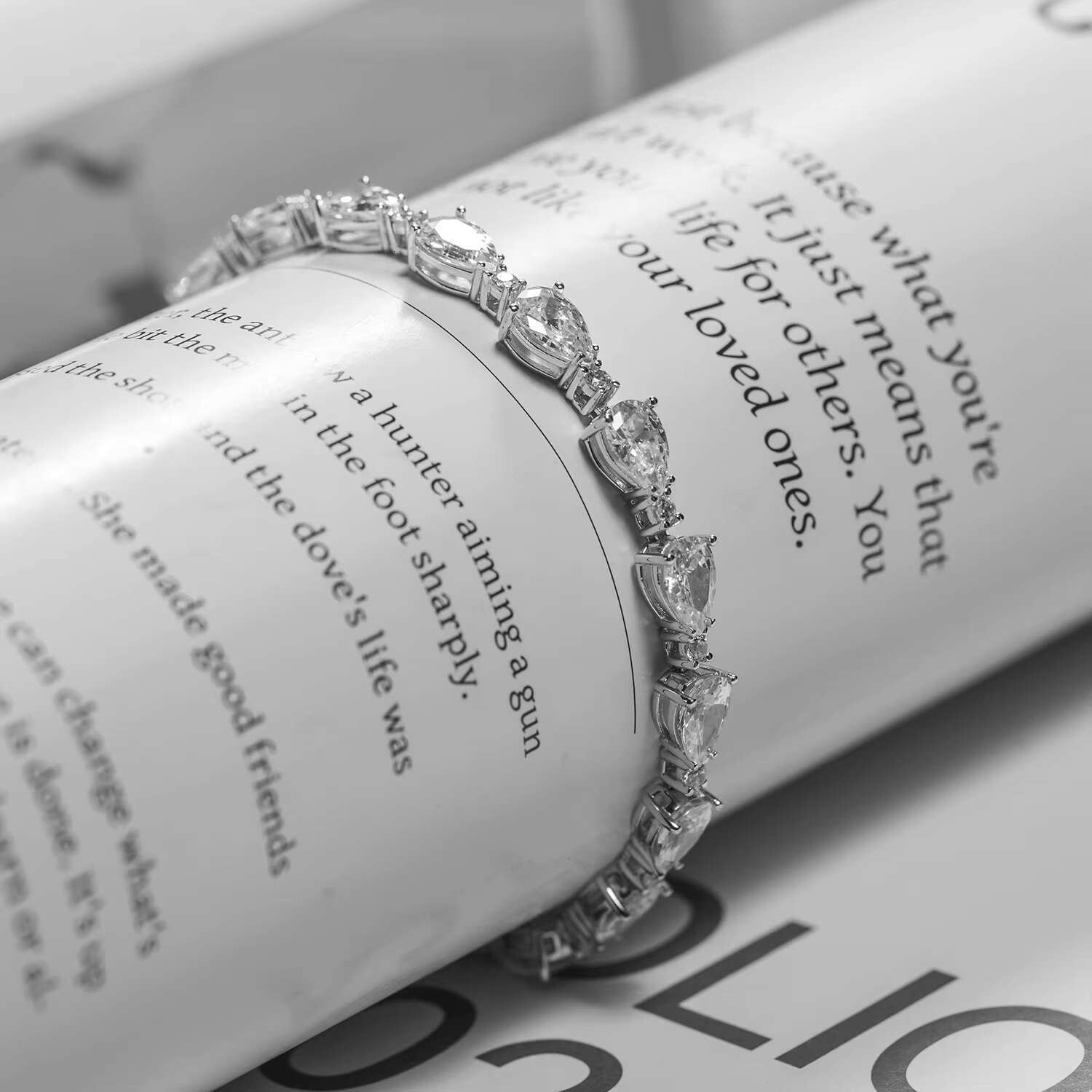 Classic Diamond Moissanite 925 Sterling Silver Jewelry Popular Design Tennis Bracelet for Bridal Wedding