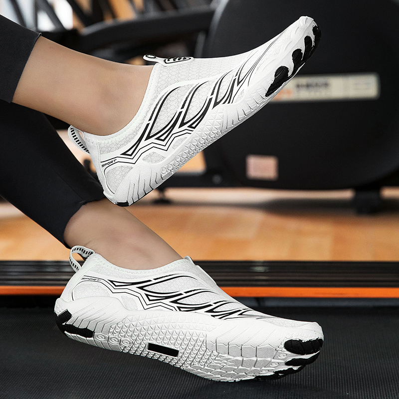 Outdoor creek - tracing shoes, water - wading shoes, men's and women's styles, beach diving shoes, amphibious shoes, anti - slip, quick - dr