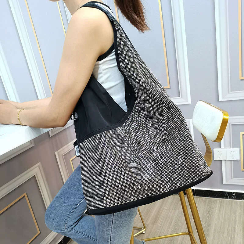 European Style Design Sense Diamond-Studded Zipper Large Capacity Handheld Shoulder Bag Fashion Trend Versatile Lightweight Casual