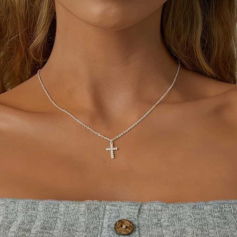 Lxalry Handmade Cross Pendant Necklace - Electroplated White Gold Hypoallergenic Sustainable Jewelry Affordable Luxury Gift Z250614