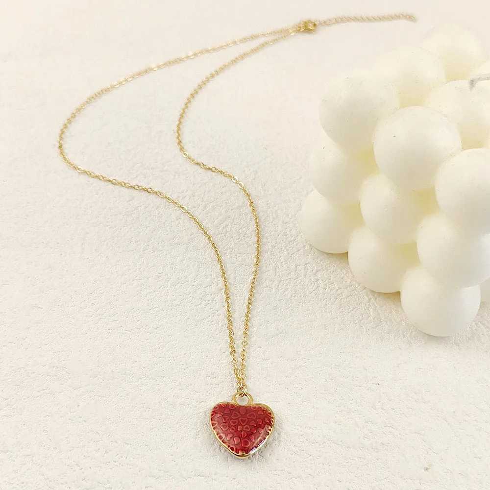 New fashion simple necklace pendant ladies sweet pendant stainlESS steel jewelry exquisite gift Z250614