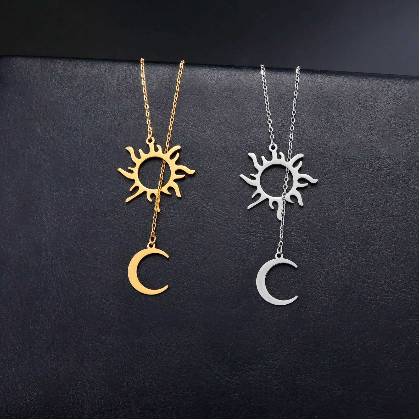 Skyrim Sun Totem and Moon Pendant Necklace Women Fashion Stainless Steel Clavicle Chain Jewelry Friends Gift New In Wholesale Z250614