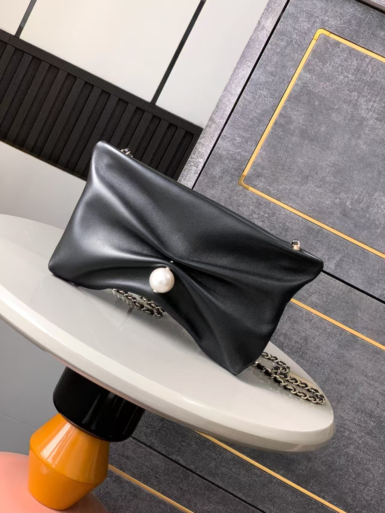 12A Mirror Quality Luxury designer handbag 25S New Sheepskin Pearl Handbag Fashion One Shoulder Cross Shoulder Chain Bag Retro Pearl Banquet Bag for Women