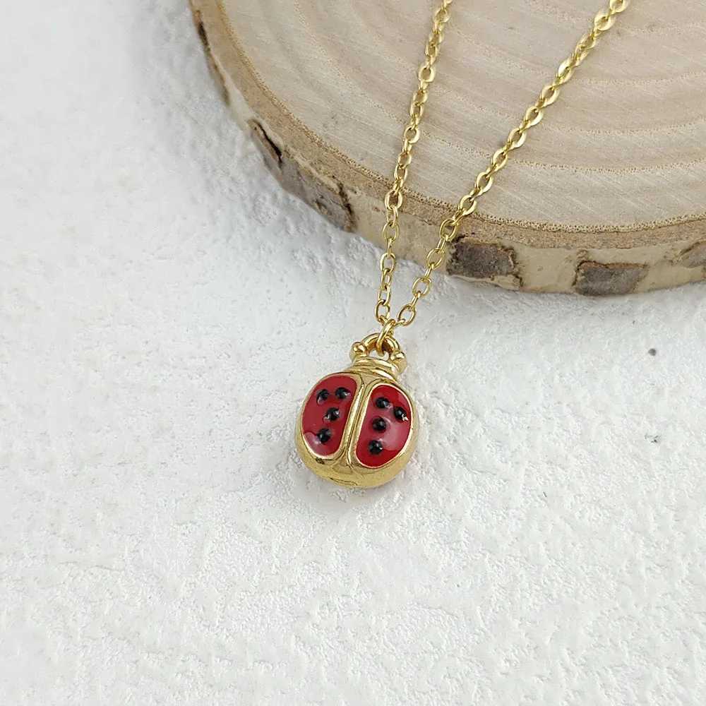 Attractive stainless steel insect print pendant high quality 18k metal womens necklace hip hop rock party jewelry Z250614