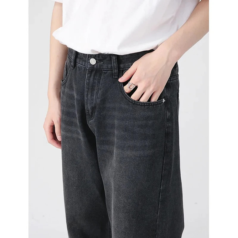 Men Classic Straight Leg Casual Jeans Male Wide Leg Black Denim Pants Simple Vintage Outside High Street Denim Trousers 250529