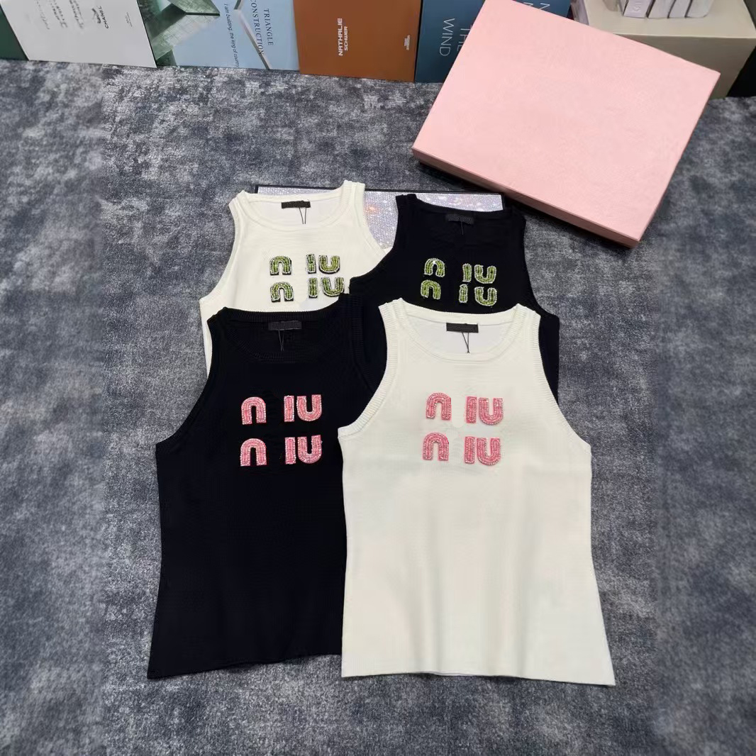 European-made letters slim, slim, age-reducing, comfortable, versatile and white classic knitted vest design sleeveless top S--XXL