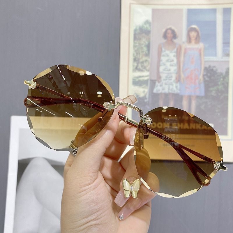 Chic Gender-neutral Prescription Ready Spectacles Trendy Lens-less Optical Frames