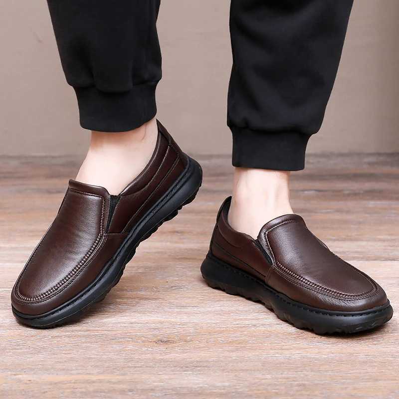Men Loafers Light Leather Casual Shoes Autumn Male Outdoor Walking Shoes Comfortable Mens Sneakers Soft Loafers Mens Shoes XJ250614