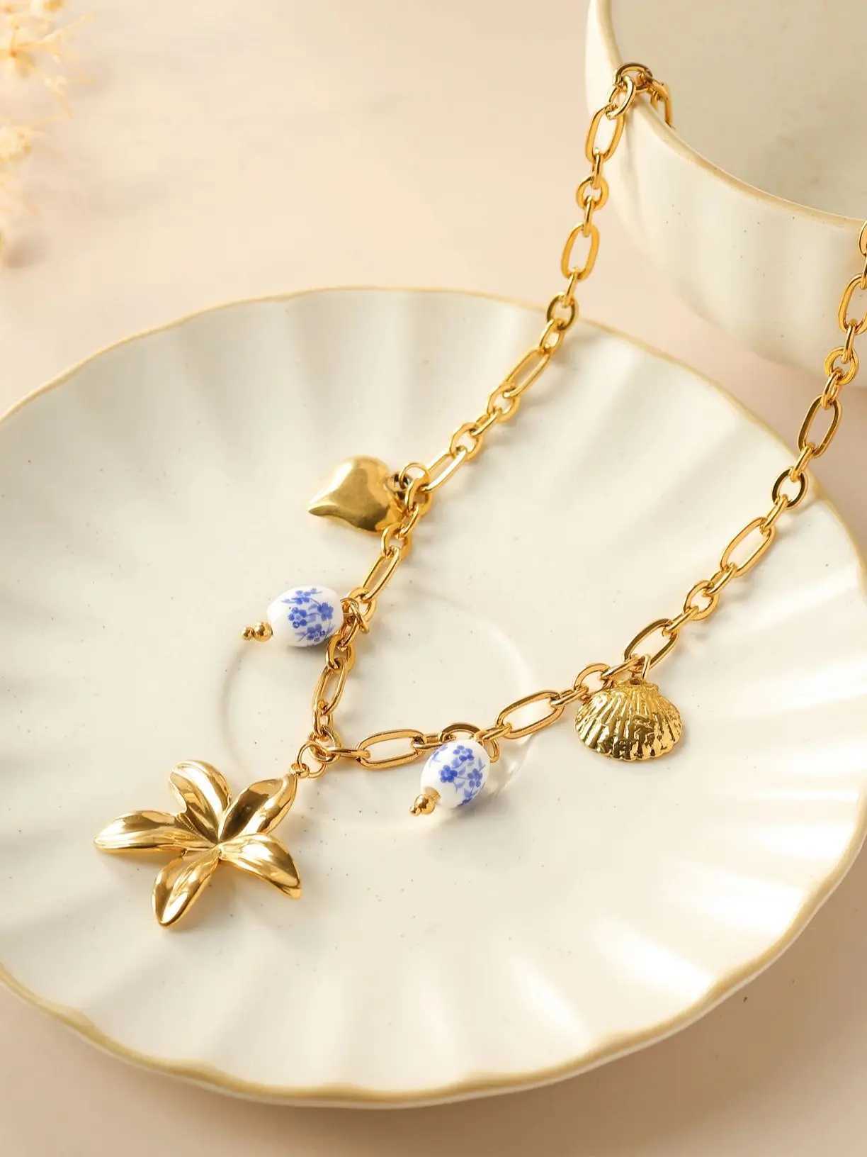 Flower Blue and White Porcelain Shell Heart Pendant Stainless Steel Necklace Women DIY Creative Design Necklace Jewelry Gift Z250614