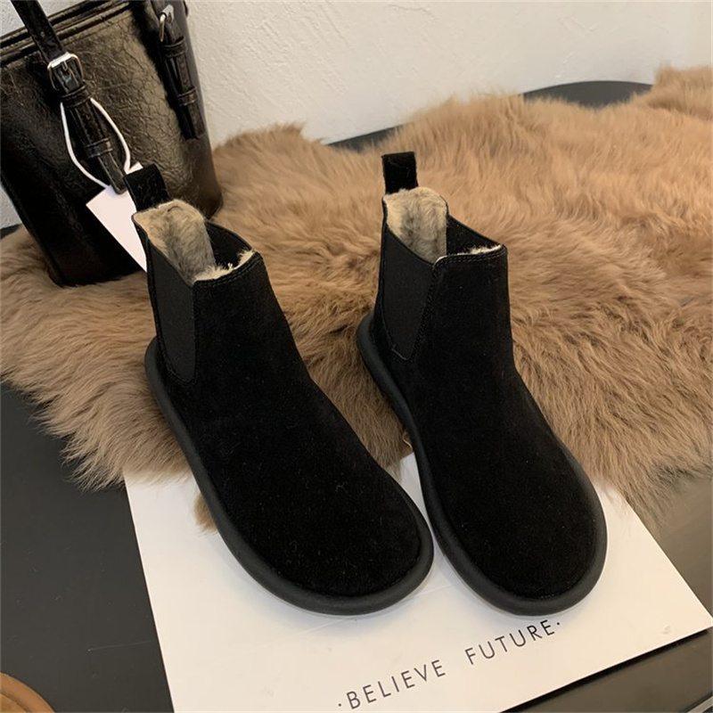 Free shipping 2025 new designer boots fashionable casual fashion warm cotton shoes with plush thickened Martin boots short boots for womens mens