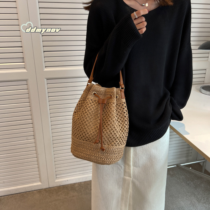 New Fashion Trend Bucket Summer Niche Versatile Woven Beach Bag Single Shoulder Crossbody Handbag for Women ddmynov