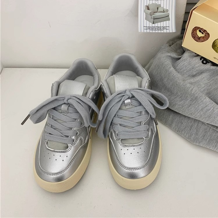 Ddmysports Early Spring Lace Up White Sneakers Casual High Appearance Thick Soled Flat Board Sports Shoes Outdoor Shoes