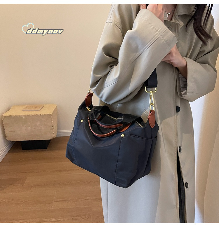 High-end for Women, Autumn and Winter Large Capacity New Oxford Cloth Casual Handbag, Versatile Tote Bag, Crossbody Bag ddmynov