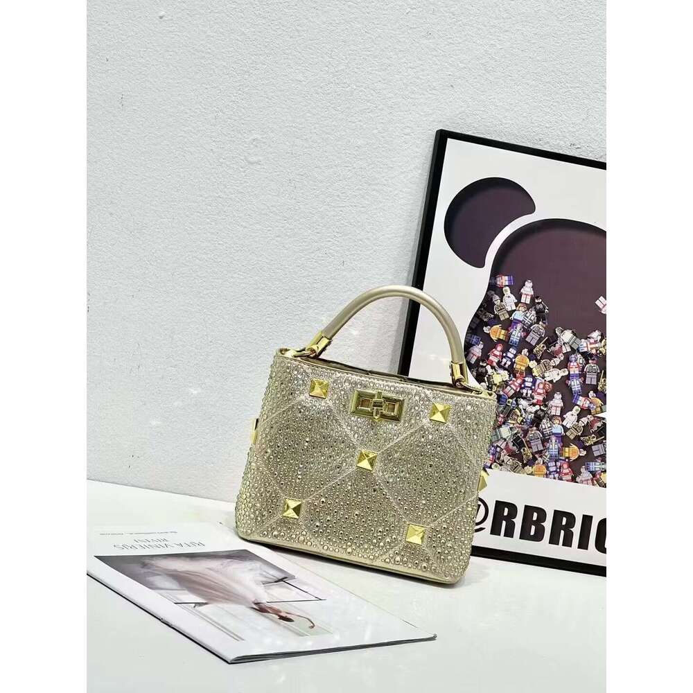 Diamond-Studded New Handbag Flap Shoulder Crossbody Chain Women's Small Square Bag blingbling