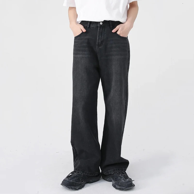 Men Classic Straight Leg Casual Jeans Male Wide Leg Black Denim Pants Simple Vintage Outside High Street Denim Trousers 250529
