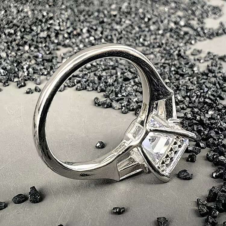 High Quality Wholesale Stunning Contemporary Rhodium Plated Pure 925 Silver Moissanite Three Stone Rings Fine Jewelry