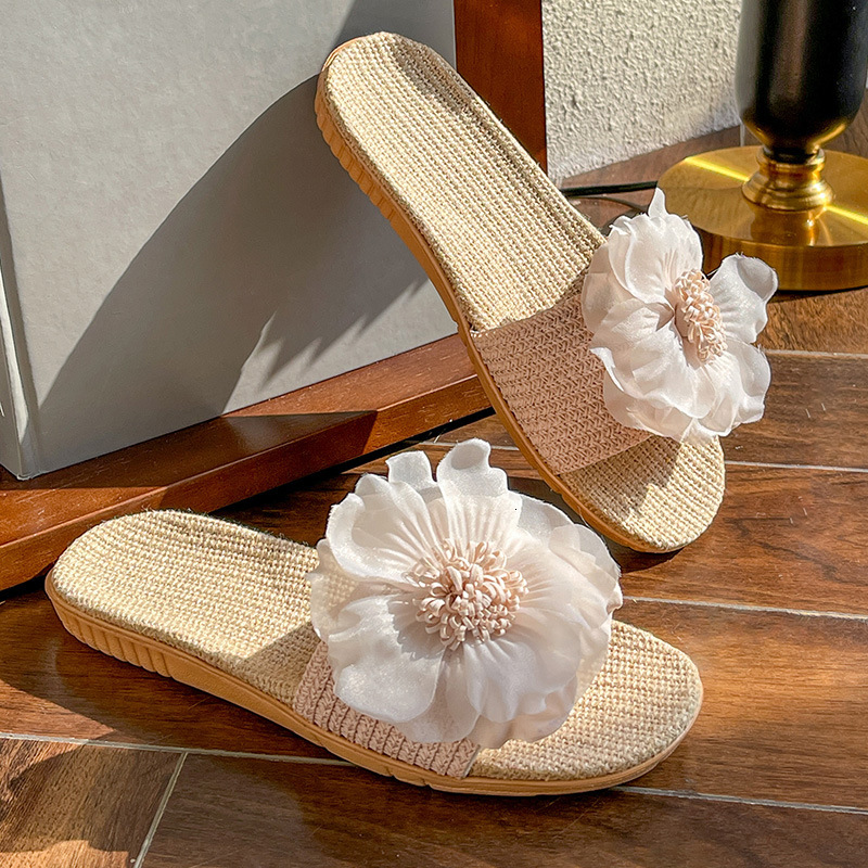 Spring and summer new thick soled household slippers, soft soled indoor breathable cotton and linen sandals, designer shoes