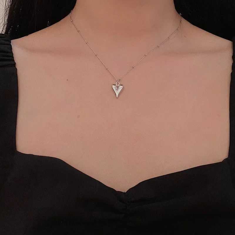 Vintage Golden Silver Color Heart Pendant Necklace for Women New Trend Girls Clavicle Chain Jewelry Birthday Gifts Wholesale Z250614
