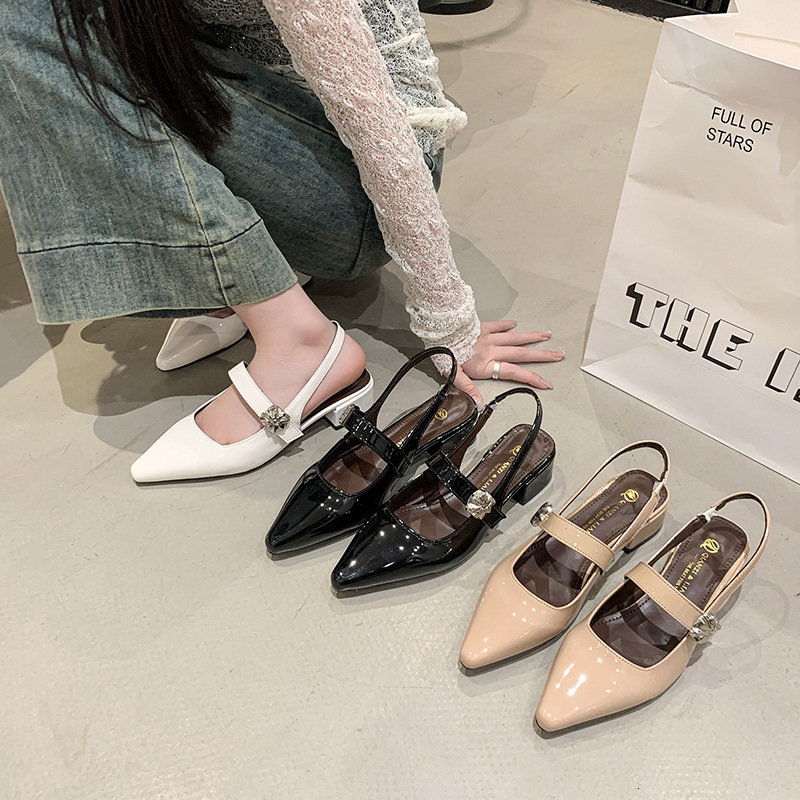 Ddmyoutdoor European Style Chunky Pointed Elegant Closed Toe Sandals For Women New Summer Trend Mid Heel Patent Leather Mary Jane Shoes Outdoor Shoes