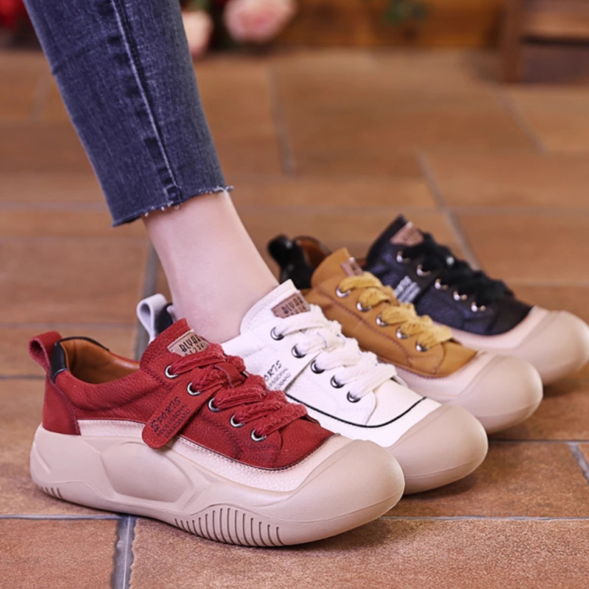 Ddmysports Lightweight Non Slip Versatile Sports Casual New Spring Thick Soft Sole Breathable Mom Flat Shoes For Women Outdoor Shoes