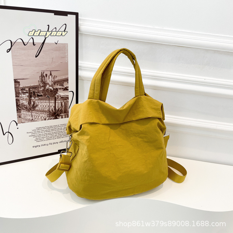 Casual Lightweight Nylon 2025 New Bucket Large Capacity Simple Versatile Handbag Shoulder Crossbody Bag ddmynov