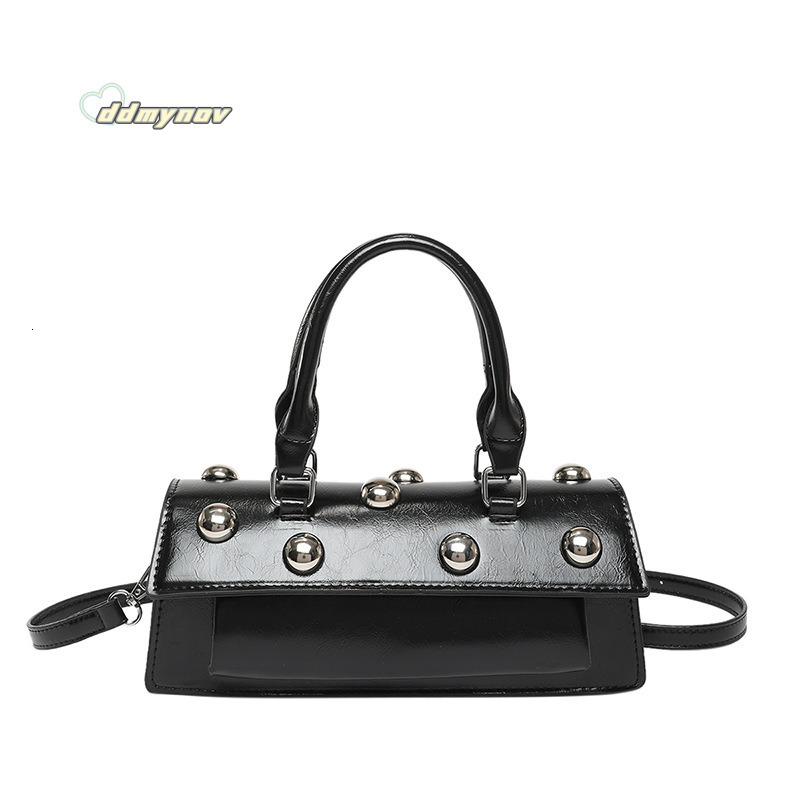 Trendy Underarm 2025 New Korean Style Fashion Rivet Personality Handbag Women's Shoulder Crossbody Tote Bag Trend ddmynov