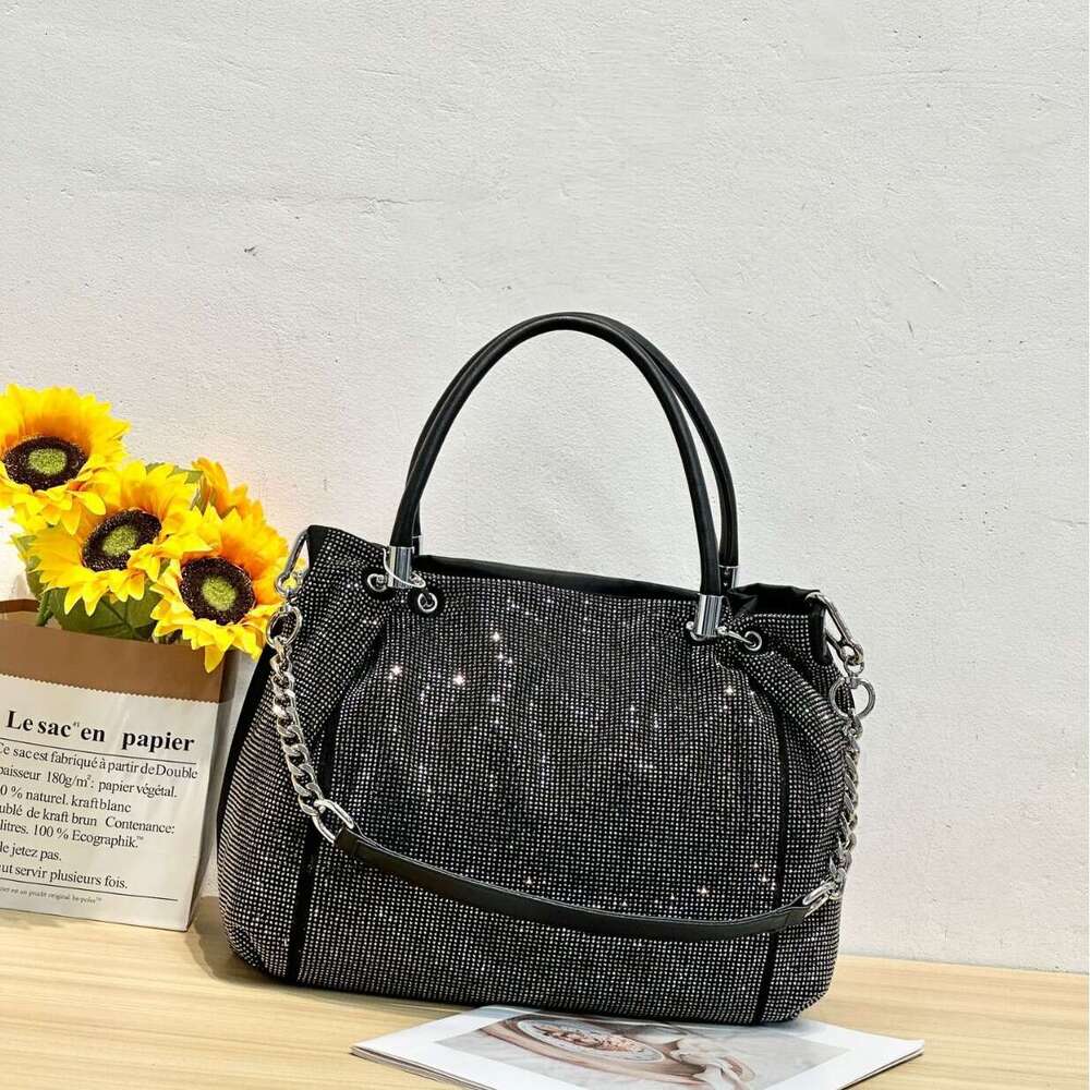 Elegant Lady with Rhinestones Fashion Chain Single Shoulder Crossbody Versatile Exquisite Handbag Water Diamond Tote Bag
