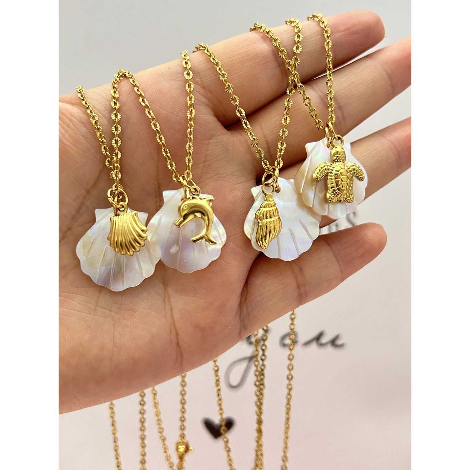 UHBINYCA Shell and Marine Life Pendant Necklace for Ladies Summer Beach Leisure Style Stainless Steel Jewelry Z250614