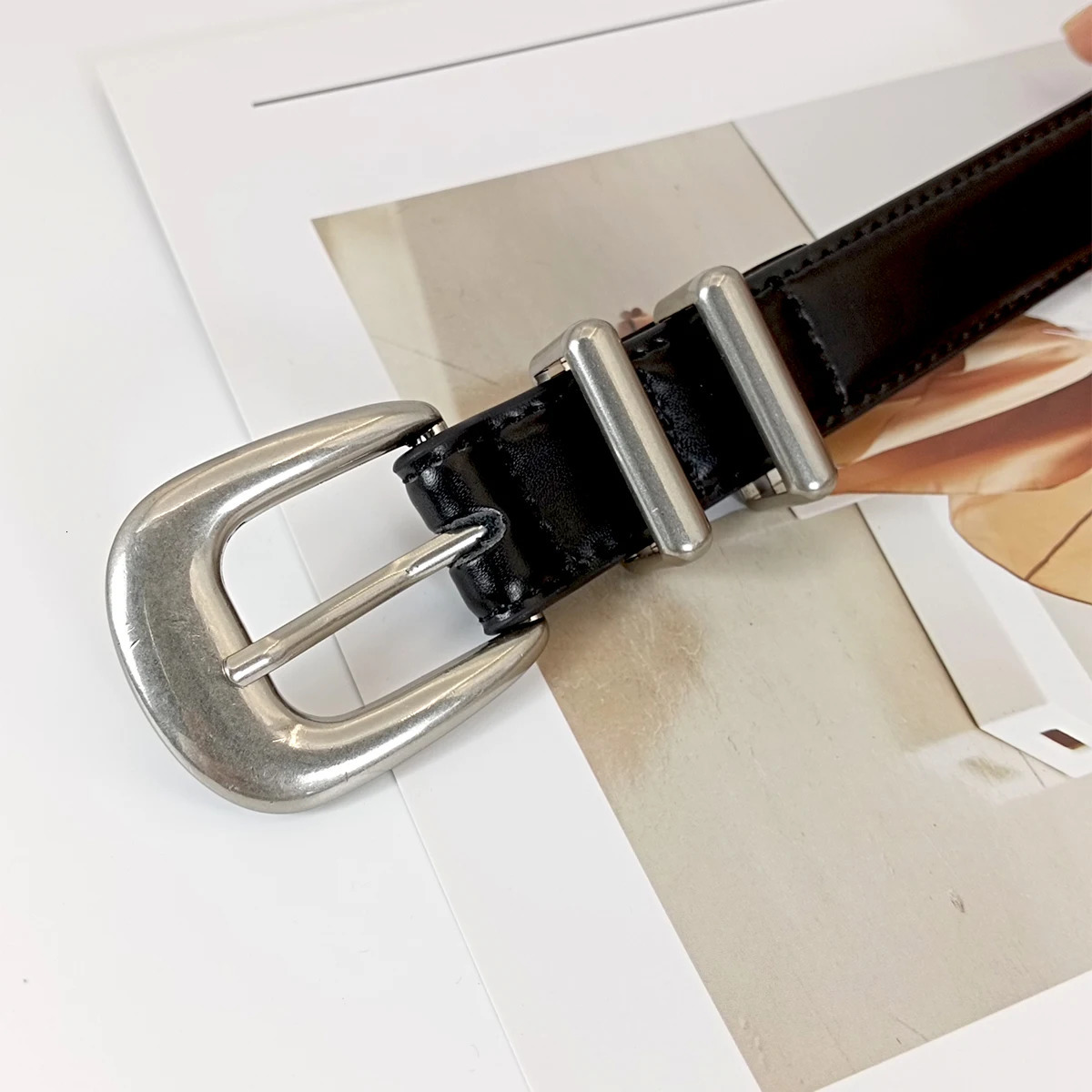 Unisex Mens leather Belt Female High-end s Western Gothic Punk Y2K belt For Woman Fashion Jeans Waistband Male 250610