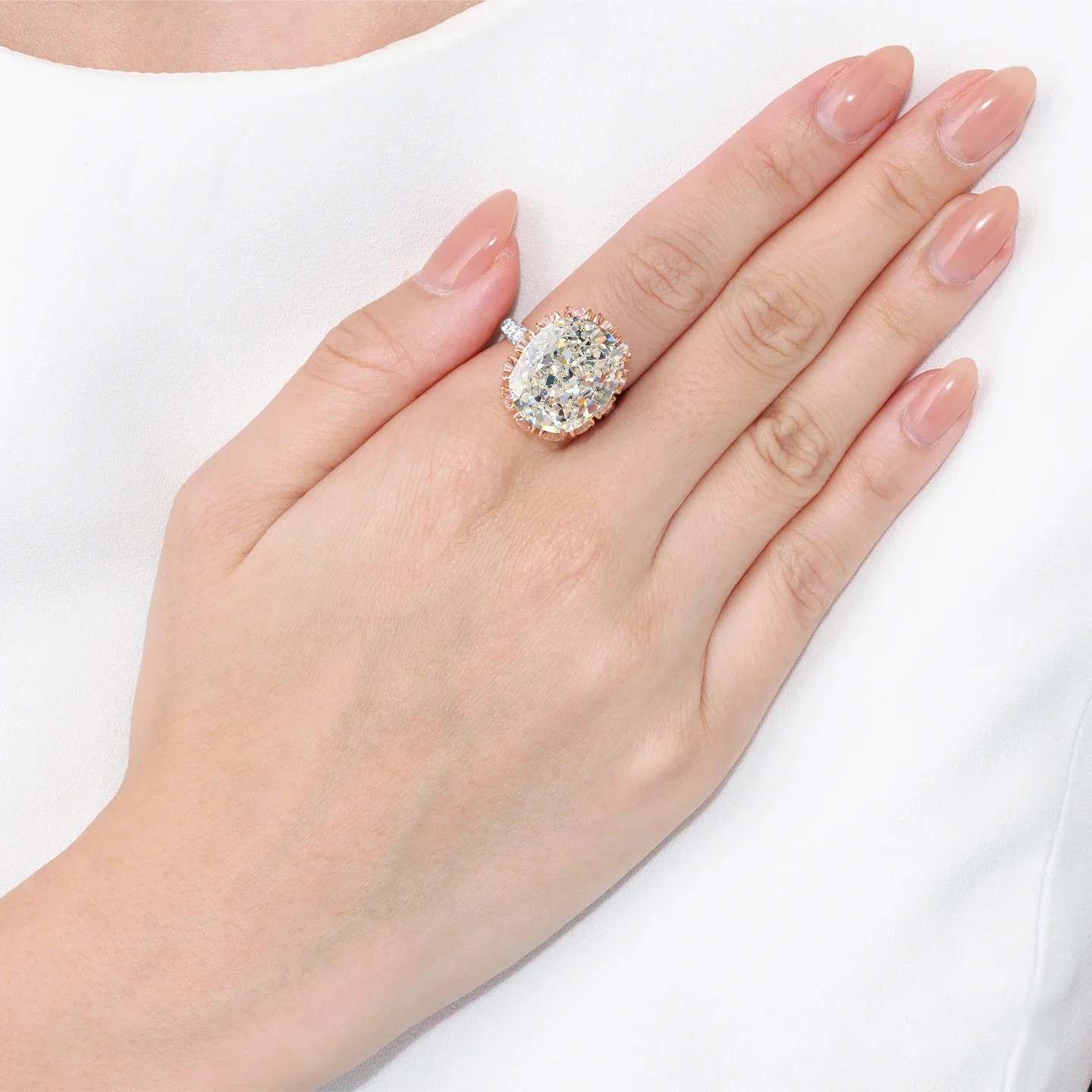 2025 Handmade Gorgeous Sparkling Luxury Jewelry 925 Sterling Silver Large Dove Egg Ice Cushion Cut Lab Moissanite Diamond Lady Women Wedding Bride Ope