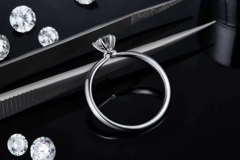 Elegant Promise Rings Classic 925 Sterling Silver 2CT 6 Claws VVS D Moissanite Diamond Engagement Wedding Band for Women