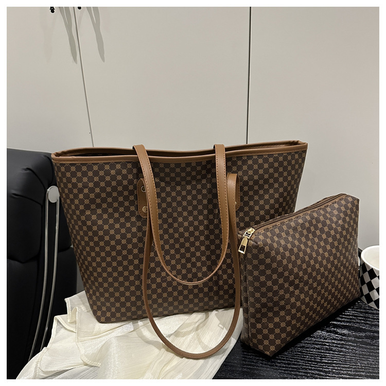 DHwanglijia 2025 designer bag New Large Capacity Casual Tote Fashion High-end for Work Commute Shoulder Bag