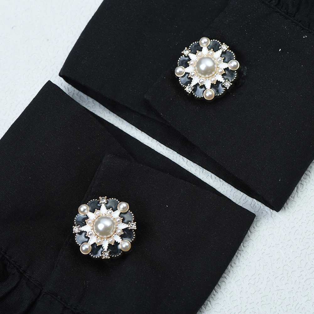 ICEYY2pcs/lot CC pearl Cufflink Button Covers For Shirt Blossom Button Clip Sleeve Buttons Fashion Girls Gifts Tux Cufflinks XJ250614