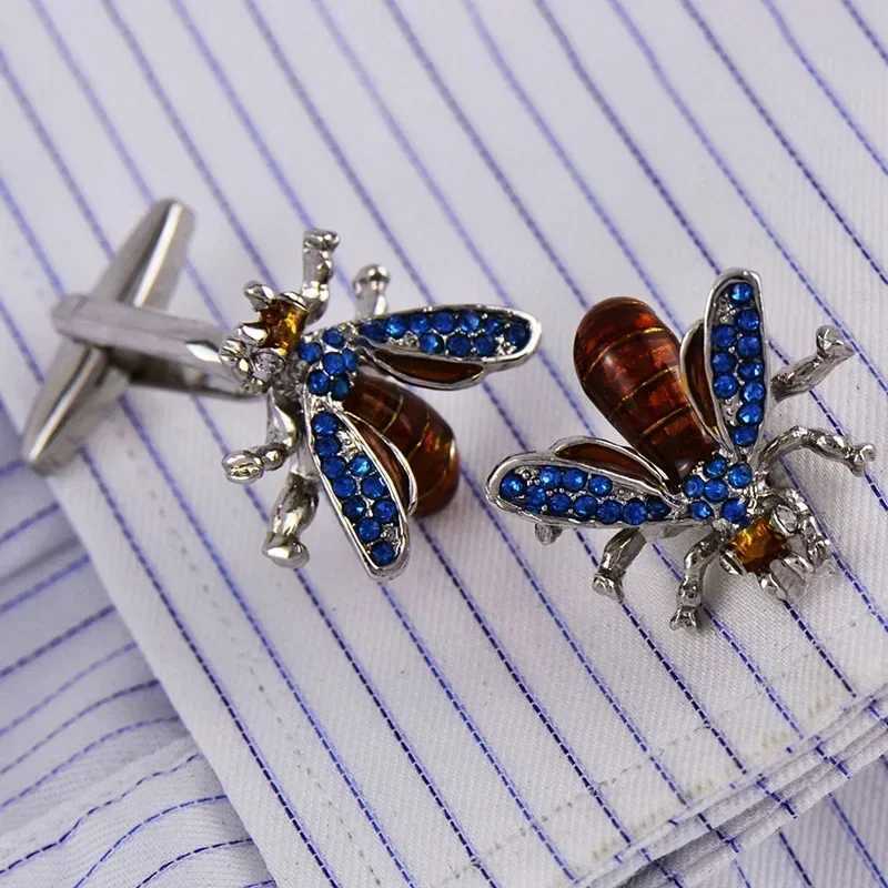 Bee Cufflinks High-grade Mens Daily Trendy Personality Accessories Blue Crystal Enamel French Shirts Business Cuff Links Gifts XJ250614