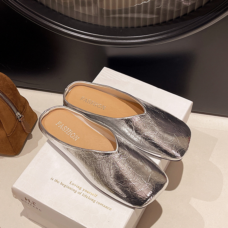 Ddmyoutdoor New Korean Style Gentle Fairy Soft Flat Casual Slip On Mules Closed Toe Half Slippers For Women Outdoor Wear Outdoor Shoes