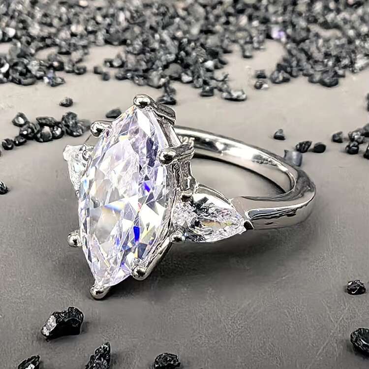 Factory Trendy Rhodium Plated S925 Silver Fine Jewelry Delicate Moissanite Three Stone Ring for Women Engagement Wedding