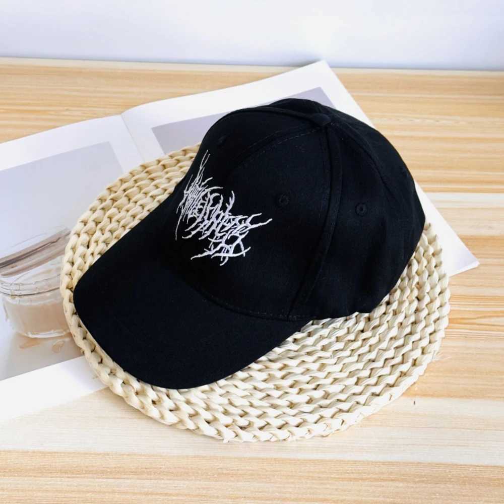 Summer Fashion Adjustable Cotton Baseball Hats Hiphop Graffiti Cartoon Pattern Embroidery Sun Cap for Men And Women W250614