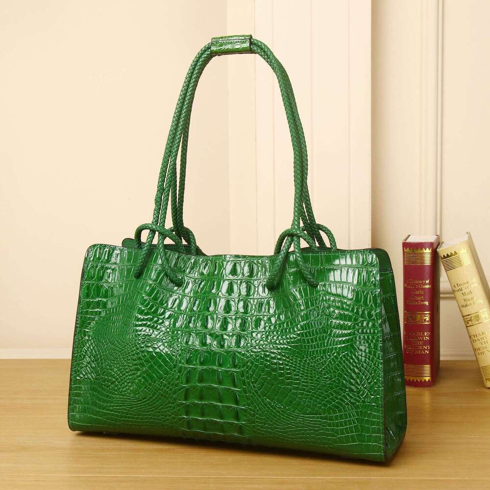 Pattern New Women's Crocodile Handbag Large Capacity Tote Fashion Trendy Shoulder Crossbody Bag Wholesale