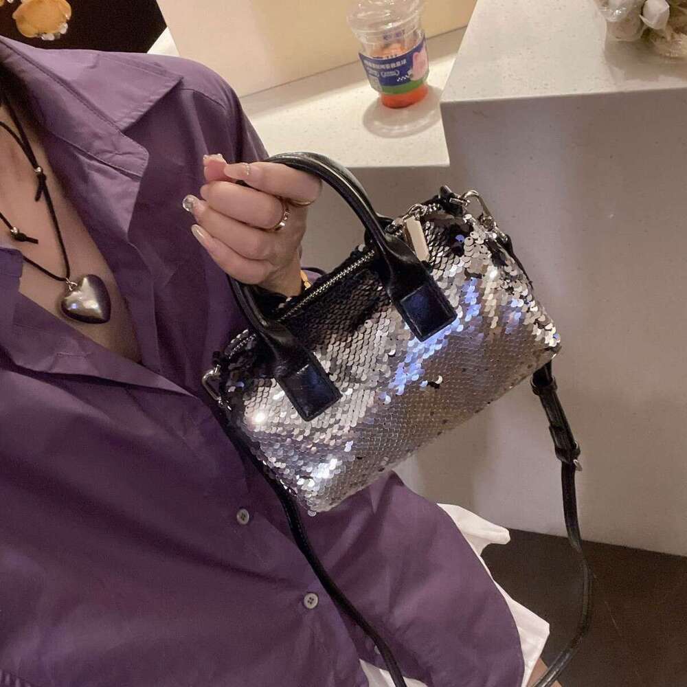 High-Quality Textured Pillow Bag for Women 2024 New Style with Sequins Fashion Chain Shoulder Crossbody Elegant Versatile Handbag