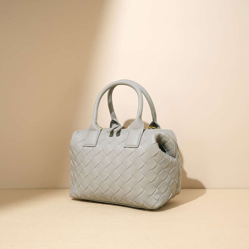 2025 Two-Layer Cowhide Woven Fashionable Stylish Tote Bag Genuine Leather Shoulder Handbag For Women Daily Matching