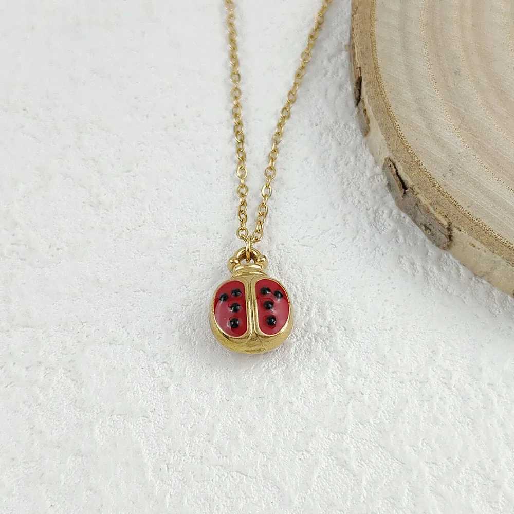 Attractive stainless steel insect print pendant high quality 18k metal womens necklace hip hop rock party jewelry Z250614