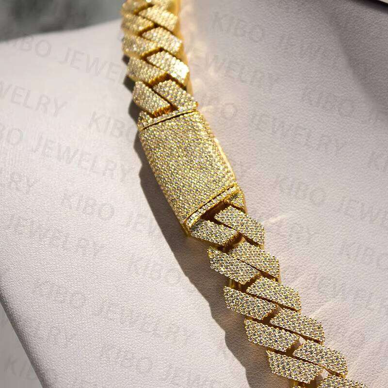 4 Rows Hip Hop Prong Setting Cuban Link Chain VVS Moissanite Dia Necklace