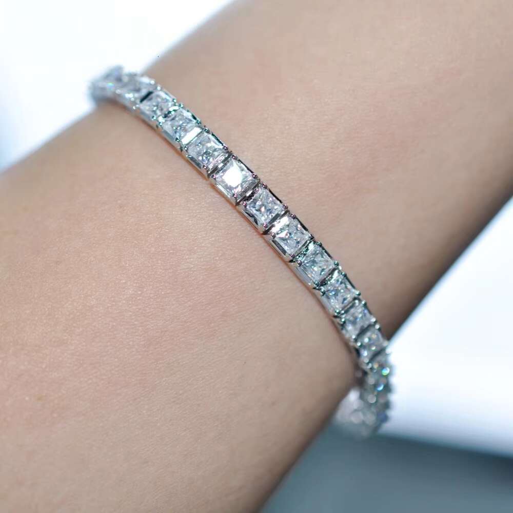 2025 Luxury 925 Sterling Silver Plated Moissanite Tennis Bracelet Classic Style Accessible for Men and Women